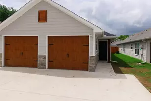 608 E College St, Sherman, TX 75090 - Photo 1