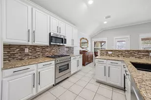 1306 Cedar Springs Dr, Allen, TX 75002 - Photo 10