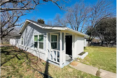 4801 Stephanie Drive, Haltom City, TX 76117 - Photo 4