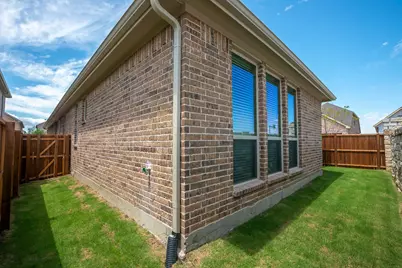 101 Knight Of Realm Boulevard, Lewisville, TX 75056 - Photo 14