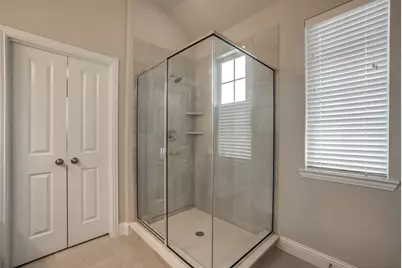 101 Knight Of Realm Boulevard, Lewisville, TX 75056 - Photo 10