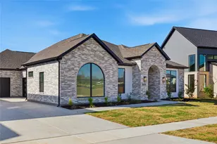 8420 Livi St, North Richland Hills, TX 76128 - Photo 2