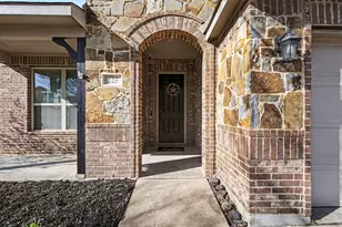 225 Hawks Rdg Trl, Burleson, TX 76028 - Photo 4