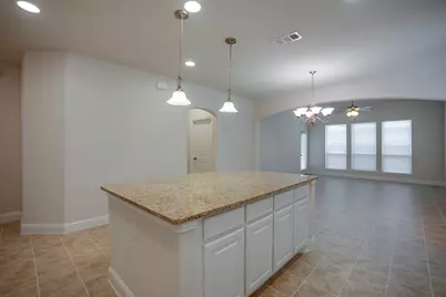 116 Knight Of Realm Boulevard, Lewisville, TX 75056 - Photo 4