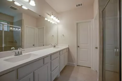 116 Knight Of Realm Boulevard, Lewisville, TX 75056 - Photo 6