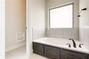 601 Beechwood Dr, Greenville, TX 75402 - Photo 14