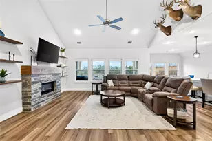 215 Frio Dr, Waxahachie, TX 75165 - Photo 8