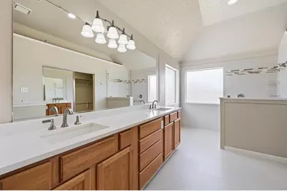 1553 Waterford Drive, Lewisville, TX 75077 - Photo 18