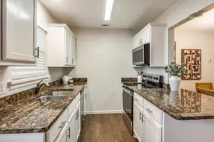 7935 Royal Ln, Dallas, TX 75230 - Photo 10
