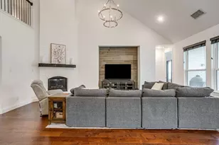 1800 Shade Tree St, Fort Worth, TX 76008 - Photo 8