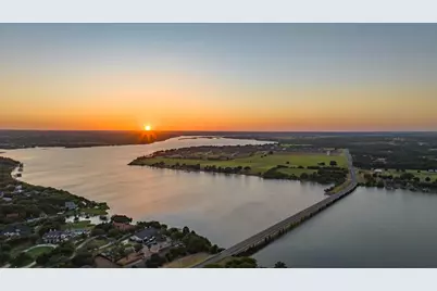 1011 Hidden Cove Trail, Granbury, TX 76049 - Photo 22