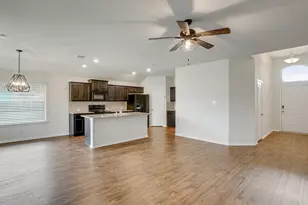 9301 Red Brush Trl, Fort Worth, TX 76131 - Photo 2