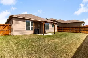 209 Emerald Creek Dr, Fort Worth, TX 76131 - Photo 16