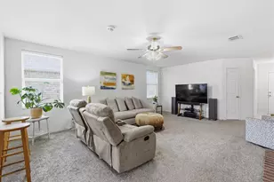 2405 Spruce Ct, Little Elm, TX 75068 - Photo 6