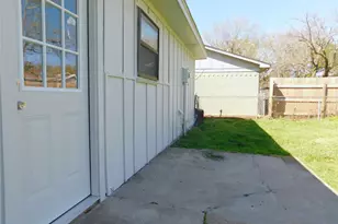 1705 White Oak Ct, Denton, TX 76209 - Photo 16