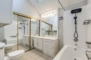 18031 Whispering Gables Ln, Dallas, TX 75287 - Photo 18