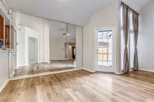 18031 Whispering Gables Ln, Dallas, TX 75287 - Photo 6