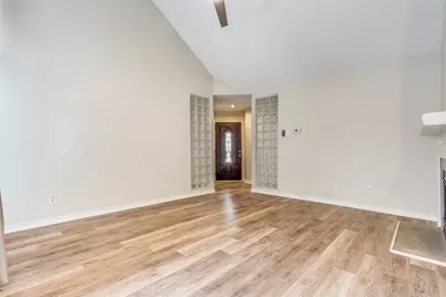 18031 Whispering Gables Lane, Dallas, TX 75287 - Photo 4