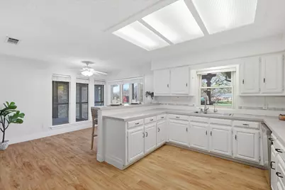 321 Oakview Drive, Double Oak, TX 75077 - Photo 12