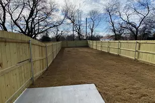 1022 W Shepherd St, Denison, TX 75020 - Photo 10