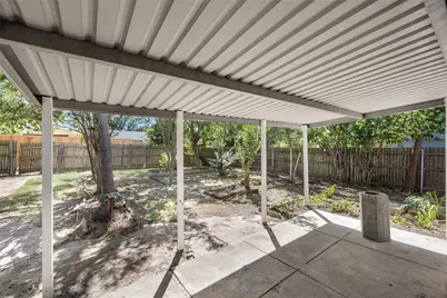 2002 Rose Hill Road, Carrollton, TX 75007 - Photo 28