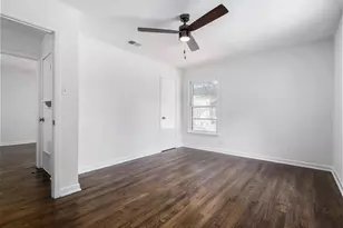 1529 E King St, Sherman, TX 75090 - Photo 8