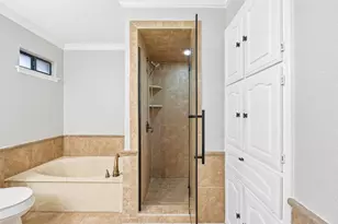 1916 Canterbury Cir, Fort Worth, TX 76112 - Photo 18