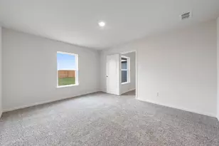 4802 Fillmore Dr, Greenville, TX 75401 - Photo 4