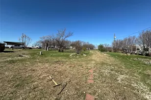 831 Holiday Dr, Ponder, TX 76259 - Photo 12