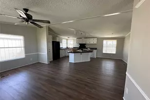 831 Holiday Dr, Ponder, TX 76259 - Photo 22