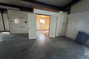 831 Holiday Dr, Ponder, TX 76259 - Photo 4