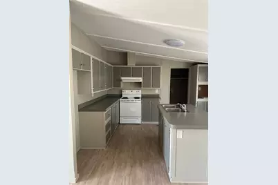 1109 Market Street, Tye, TX 79563 - Photo 6