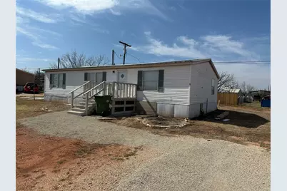 1109 Market Street, Tye, TX 79563 - Photo 2