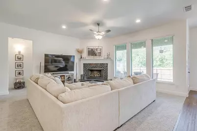 517 Ramon Street, Burleson, TX 76028 - Photo 6