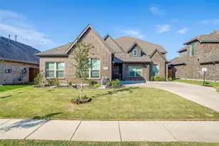 517 Ramon St, Burleson, TX 76028 - Photo 1