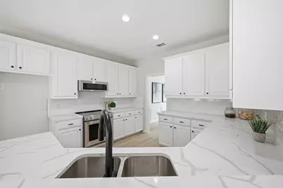 2105 W Crawford Street, Denison, TX 75020 - Photo 12