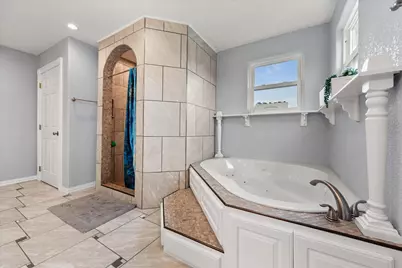 419 Sky Harbour Court, Granbury, TX 76049 - Photo 22