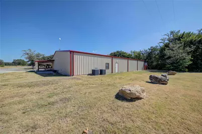 205 N Davis Street, Chico, TX 76431 - Photo 34