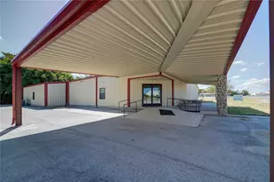 205 N Davis St, Chico, TX 76431 - Photo 2