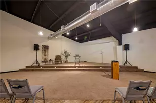 205 N Davis St, Chico, TX 76431 - Photo 14