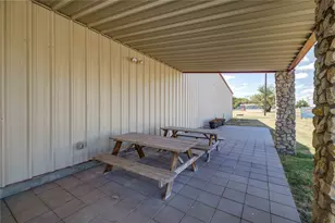 205 N Davis St, Chico, TX 76431 - Photo 32