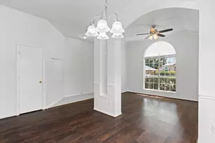 2078 Amherst Dr, Lewisville, TX 75067 - Photo 10