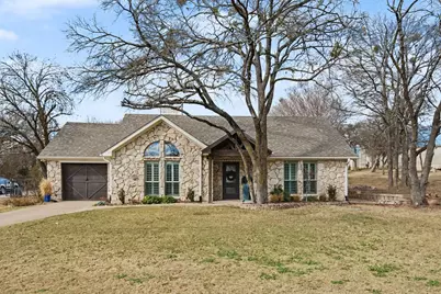 445 Crescent Drive, Pottsboro, TX 75076 - Photo 2