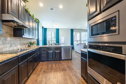 7804 Azure Way, Arlington, TX 76001 - Photo 8