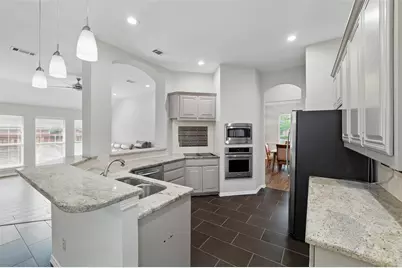 3402 Blue Forest Drive, Arlington, TX 76001 - Photo 14