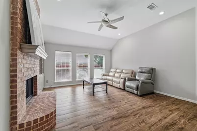 3402 Blue Forest Drive, Arlington, TX 76001 - Photo 18