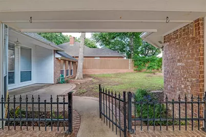 3402 Blue Forest Drive, Arlington, TX 76001 - Photo 36