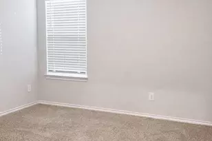 404 Beekeeper Dr, Fort Worth, TX 76131 - Photo 12