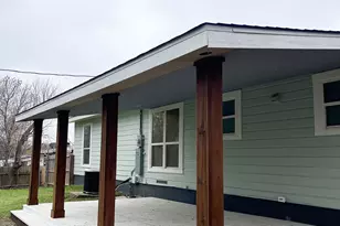 722 E Strong Pkwy, Grand Prairie, TX 75050 - Photo 20