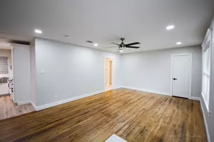 722 E Strong Pkwy, Grand Prairie, TX 75050 - Photo 34